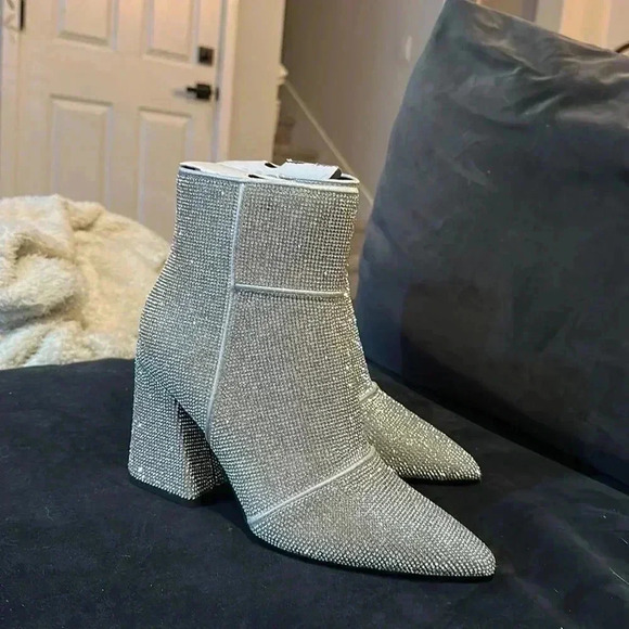 NWT Women's Cailin Ankle Boots - A New Day Silver 6 - Picture 9 of 10